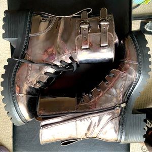 DKNY BART BOOT in Metal Gun color